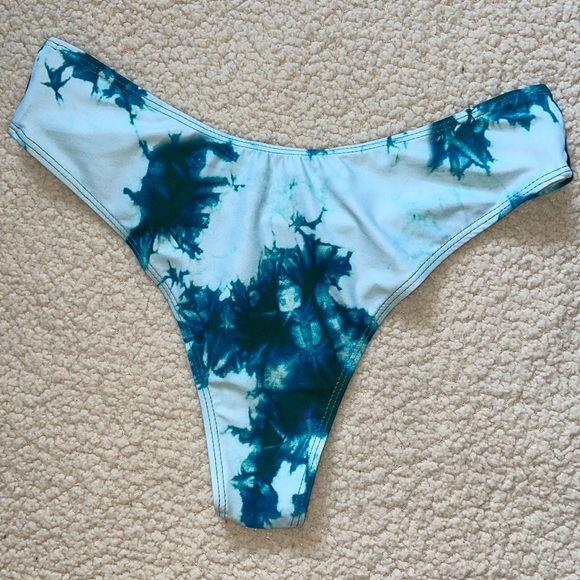 4/$24🦩NEW Tie Dye Bikini Bottoms - Picture 4 of 4